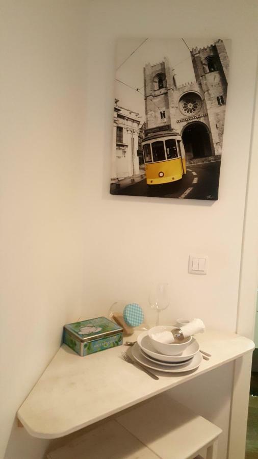 Charming Apartment I Historical Center Lisbon Luaran gambar